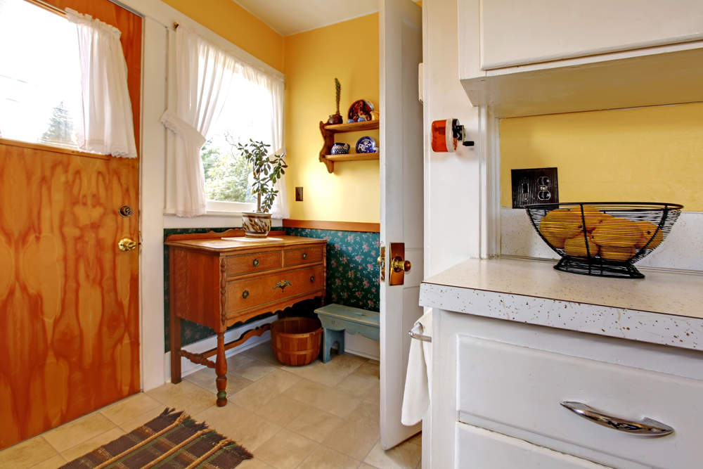 Kitchen Paint Ideas: Get the Yellow Summer into Your Homes