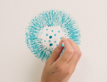 How to Paint Dainty Dandelions on Your Walls | MyBoysen
