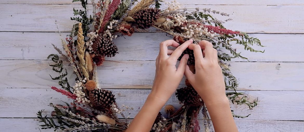 Video Tutorial: Christmas Wreath with a Rustic Vibe | MyBoysen