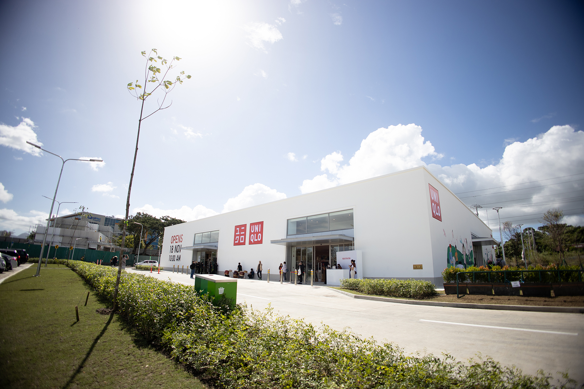 UNIQLO Nuvali Branch Uses BOYSEN KNOxOUT Air Cleaning Paint