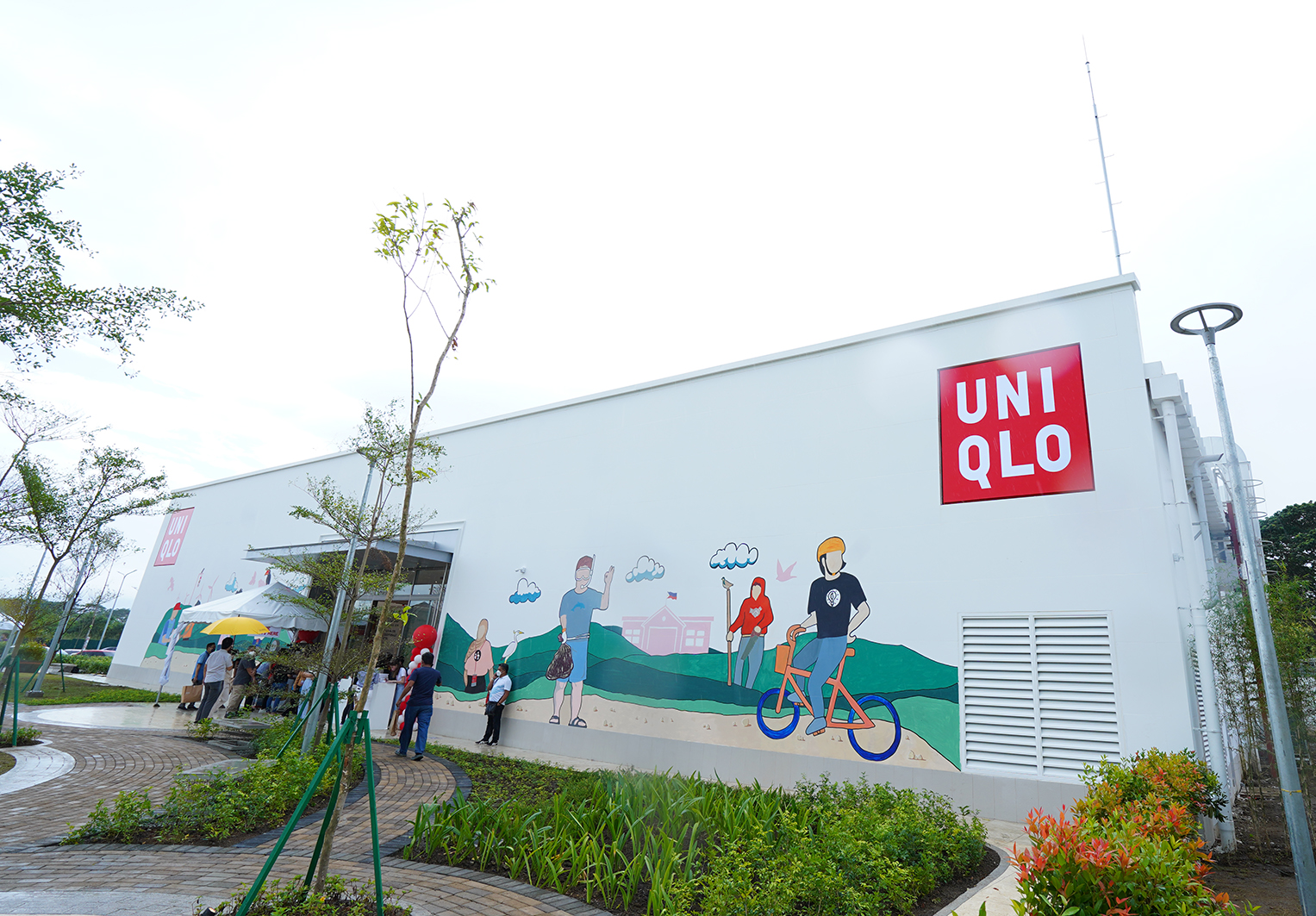 UNIQLO Nuvali Branch Uses BOYSEN KNOxOUT Air Cleaning Paint | MyBoysen